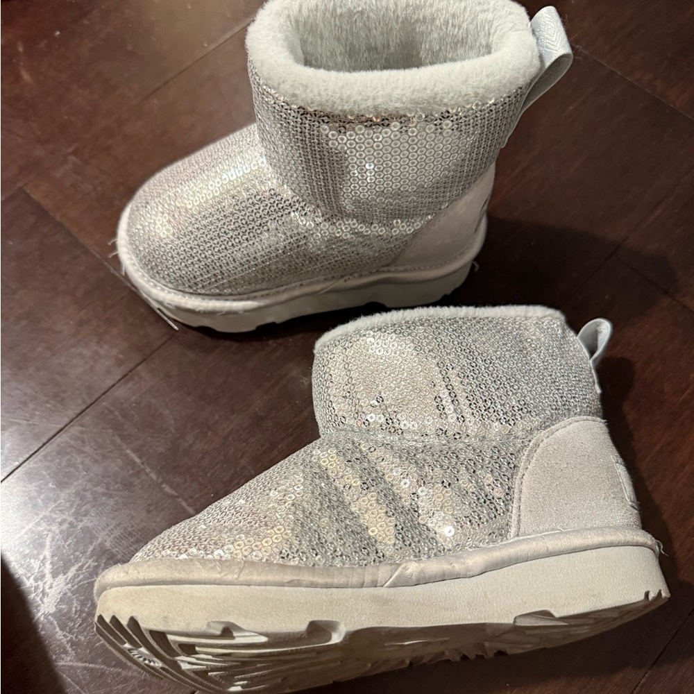 UGG Silver Sequin Boots size 6 little girl